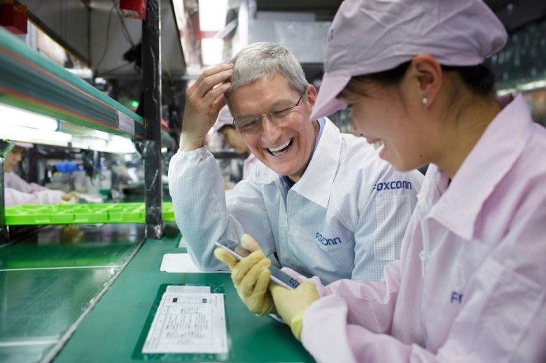 iphone-tim-cook